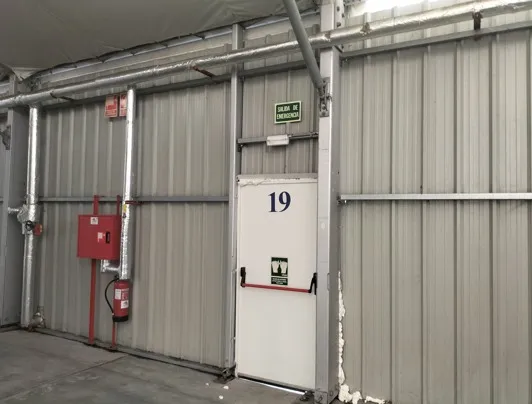 Puertas industriales para carpas